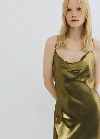 Платье из ткани с эффектом жидкого золота