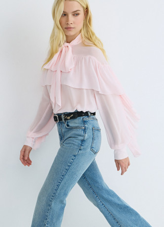 Блузка с объёмными рюшами