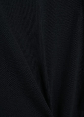 Футболка с узлом