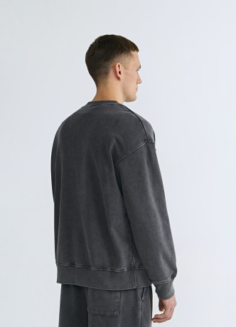 Свитшот с эффектом стирки