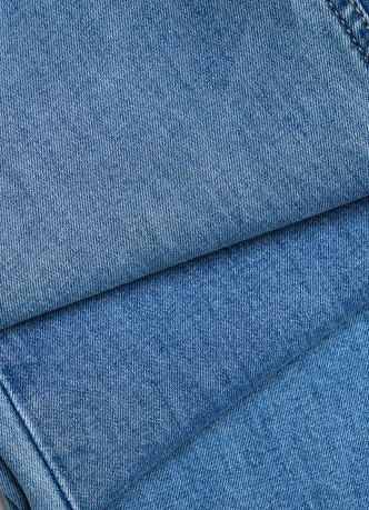 Джинсы Slim из лёгкого денима