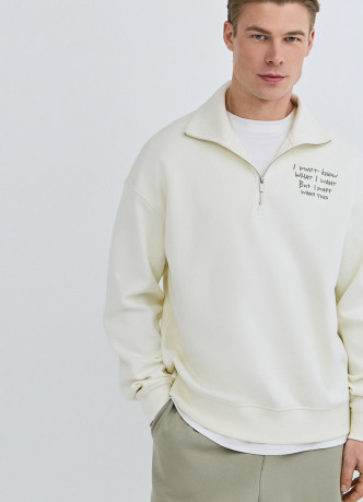 Толстовка с воротником-стойкой на молнии