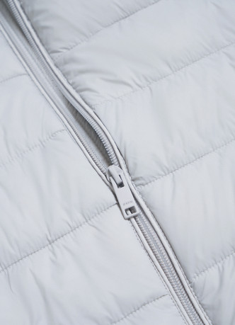 Утеплённая лёгкая куртка