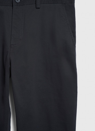 Базовые брюки-чиносы Regular