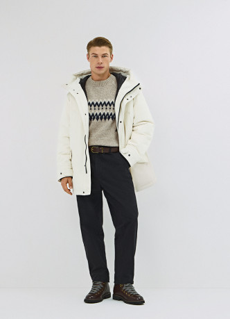 Удлинённая парка с капюшоном