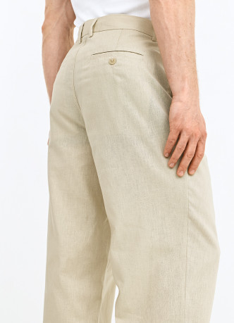 Чиносы изо льна