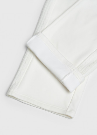 Широкие брюки с лампасами