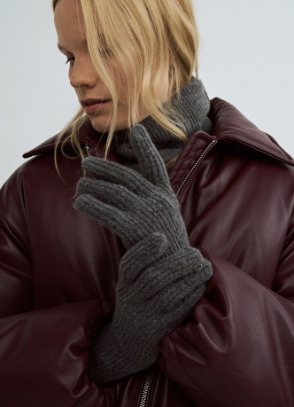 Вязаные перчатки