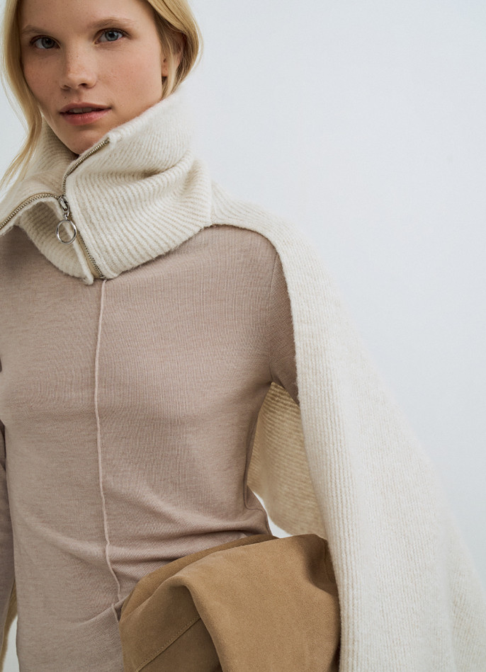 Шарф с воротником на молнии