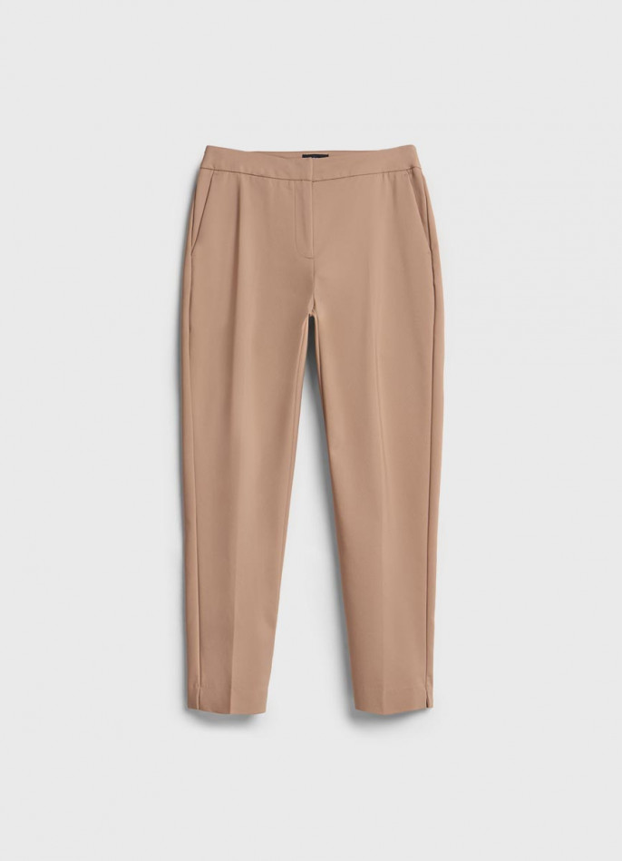 Зауженные прямые брюки