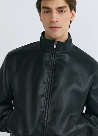 Бомбер из искусственной кожи