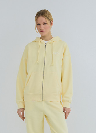 Толстовка на молнии с вышивкой