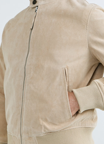 Бомбер из натуральной замши