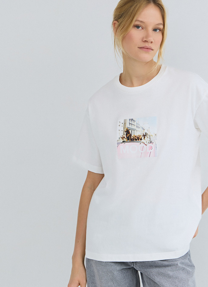 Футболка оверсайз с принтом