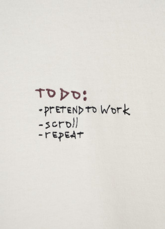 Футболка с текстовой вышивкой