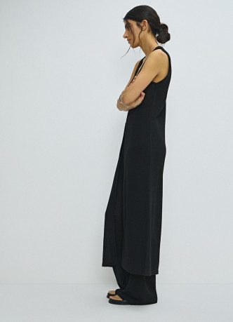 Удлинённый жилет из трикотажа