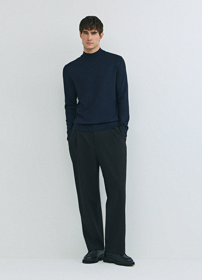 Базовый джемпер с воротником-стойкой