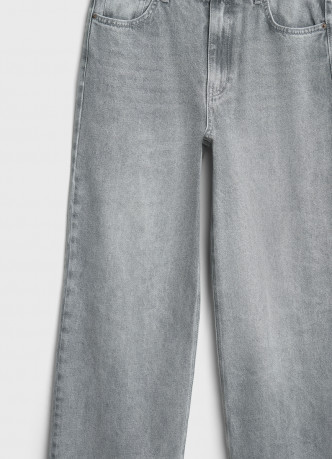 Джинсы со средней посадкой