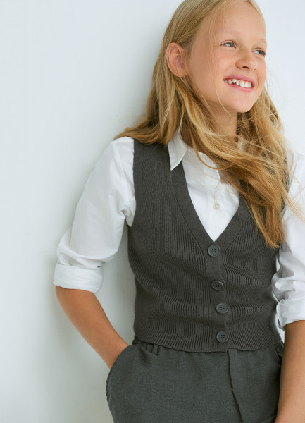 Вязаный жилет для девочек Серый 1399₽