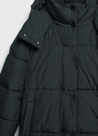Утеплённая куртка с капюшоном