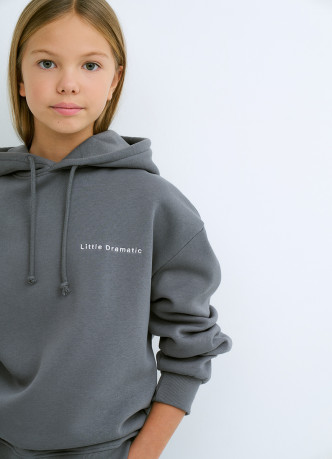 Худи с вышивкой для девочек