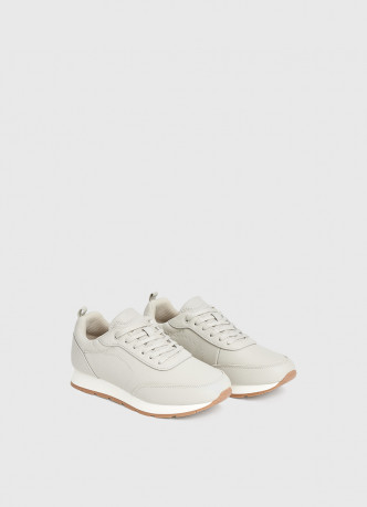 Кожаные кроссовки