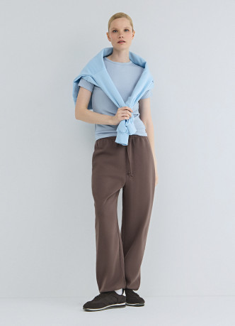 Приталенная футболка в рубчик