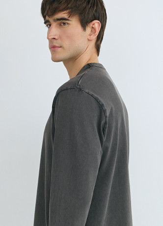 Базовый лонгслив из плотного хлопка