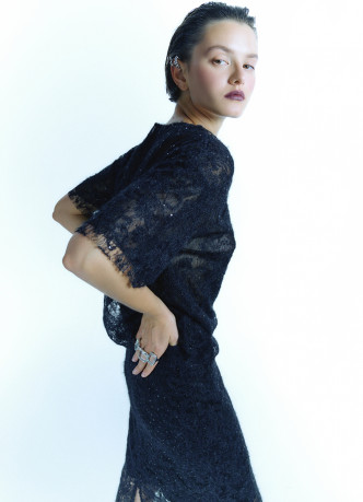 Полупрозрачная ажурная футболка