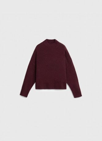 Свитер из мягкой пряжи с шерстью