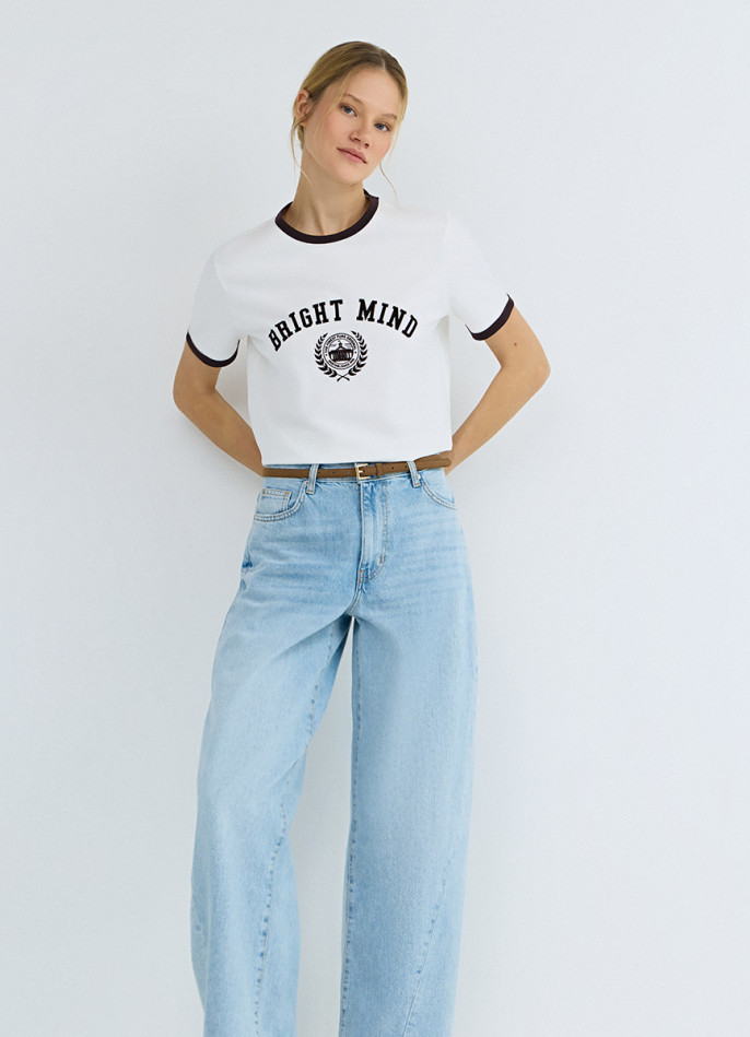 Футболка с контрастной отделкой