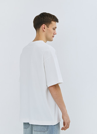 Футболка из плотного хлопка с карманом