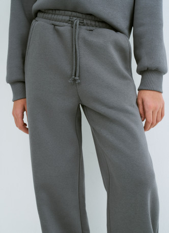 Широкие трикотажные брюки для девочек