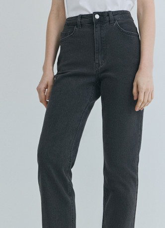 Узкие джинсы с высокой посадкой