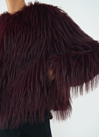 Укороченная шуба из искусственного меха