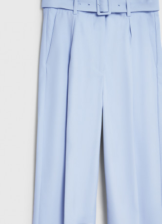 Зауженные брюки с поясом