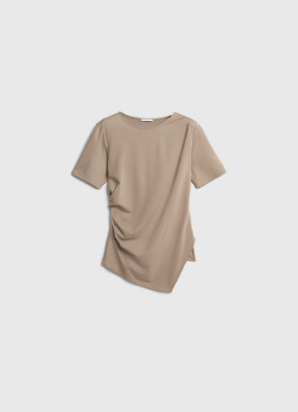 Футболка с драпировкой