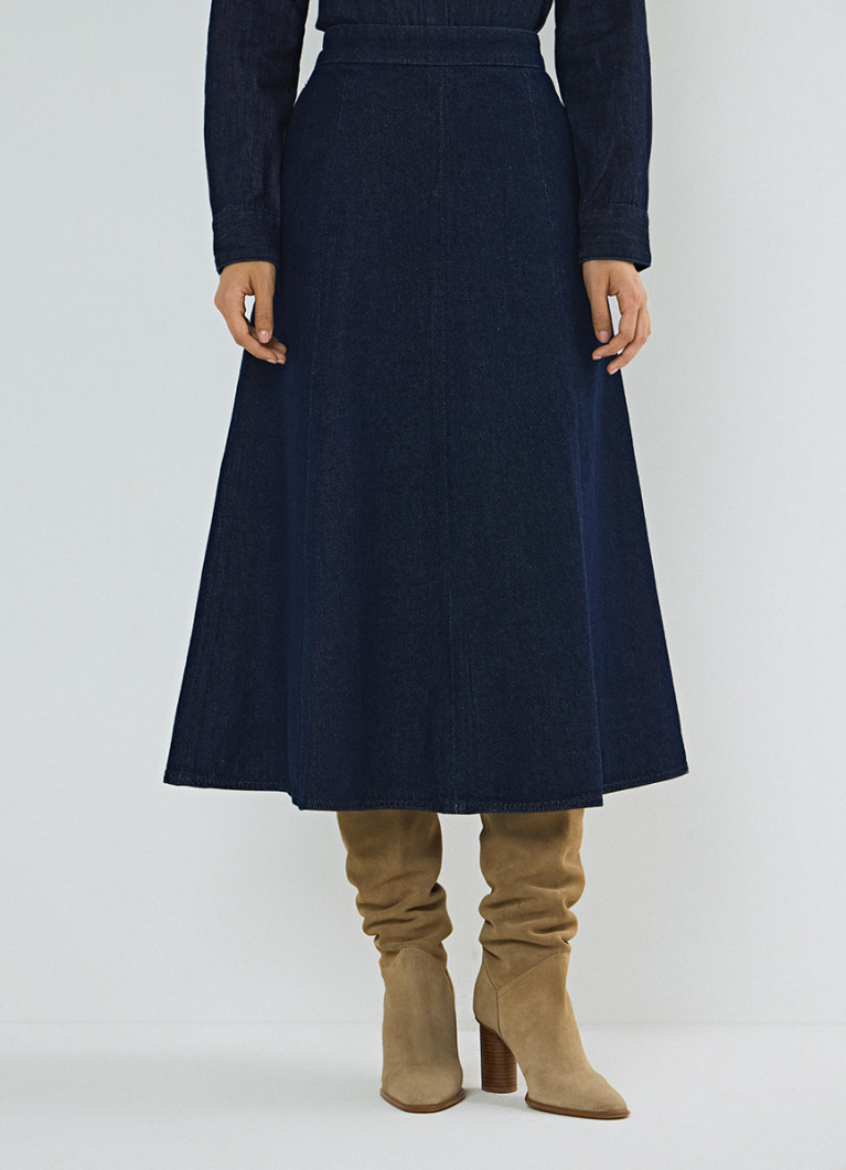 Sinf paytida mini yubkada jinsiy aloqa