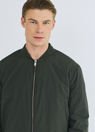 Утеплённый бомбер