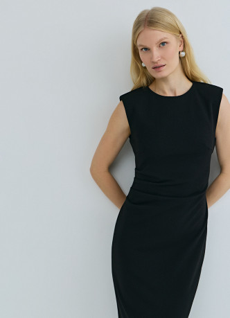 Трикотажное платье со сборками