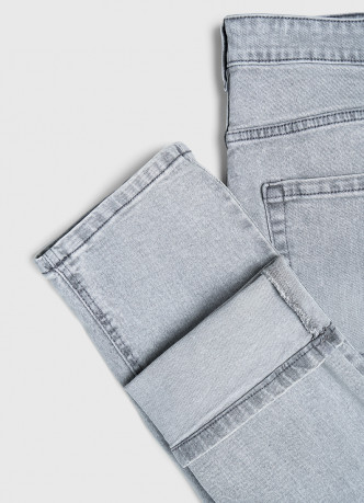 Зауженные джинсы Slim