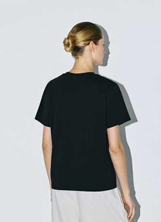 Футболка с цветочным декором