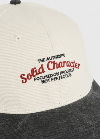 Бейсболка с вышивкой