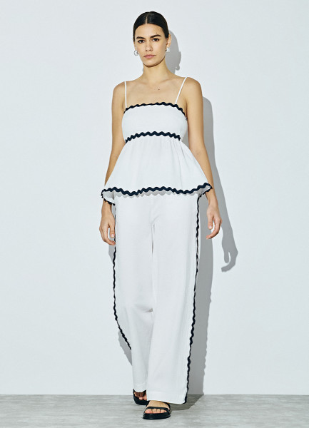 Топ на бретелях с декором, Белый