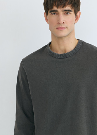 Базовый лонгслив из плотного хлопка