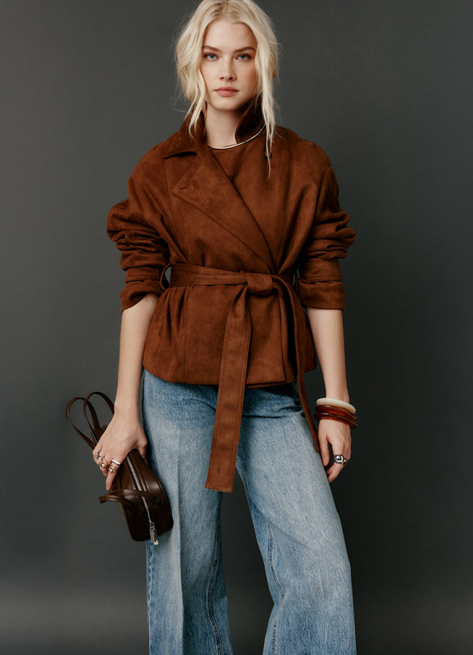 Куртка из искусственной замши с поясом