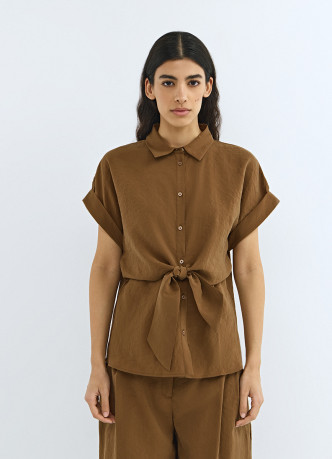 Рубашка с завязками на талии