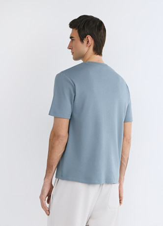 Футболка с объёмным принтом