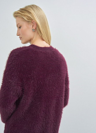 Джемпер из пушистой пряжи