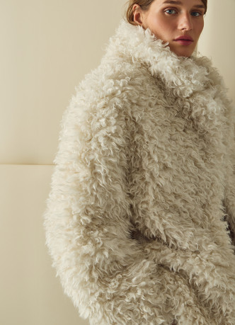 Шуба из искусственного меха